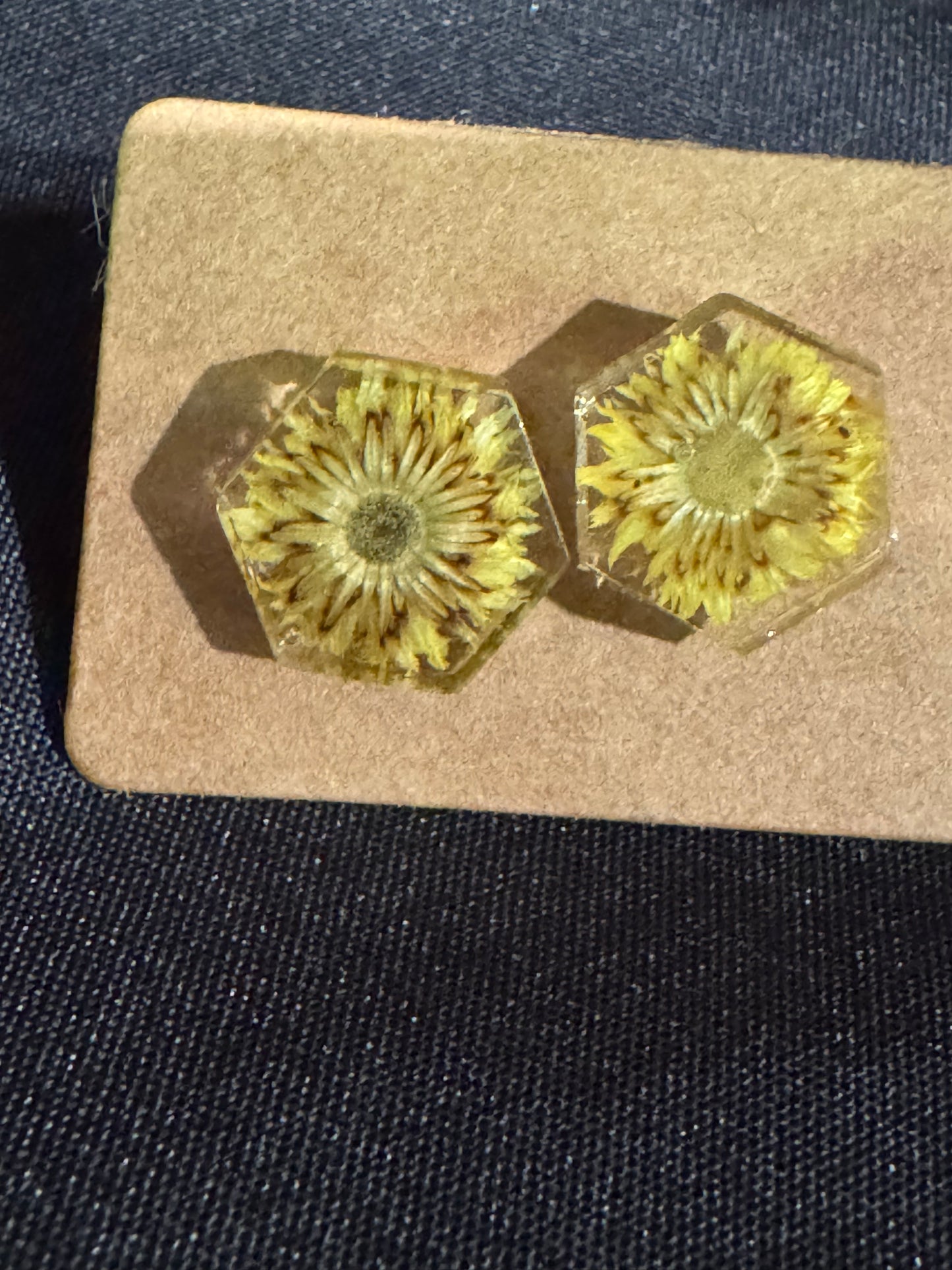 Fleur de Soleil – Mini Sunflower Studs