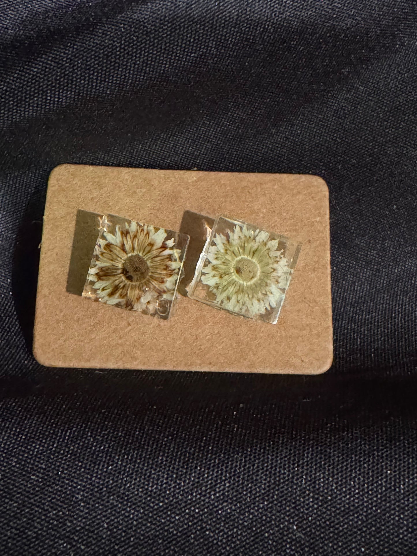 Fleur de Soleil – Mini Sunflower Studs