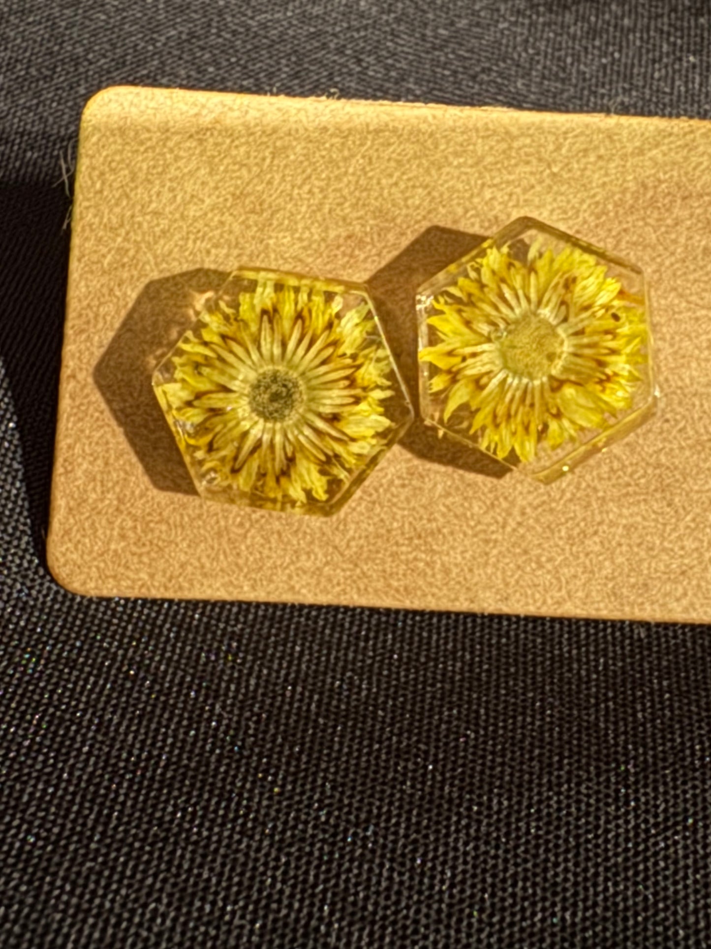 Fleur de Soleil – Mini Sunflower Studs